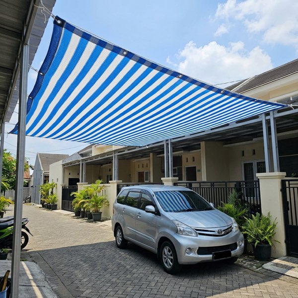 Paranet Biru Putih untuk Carport